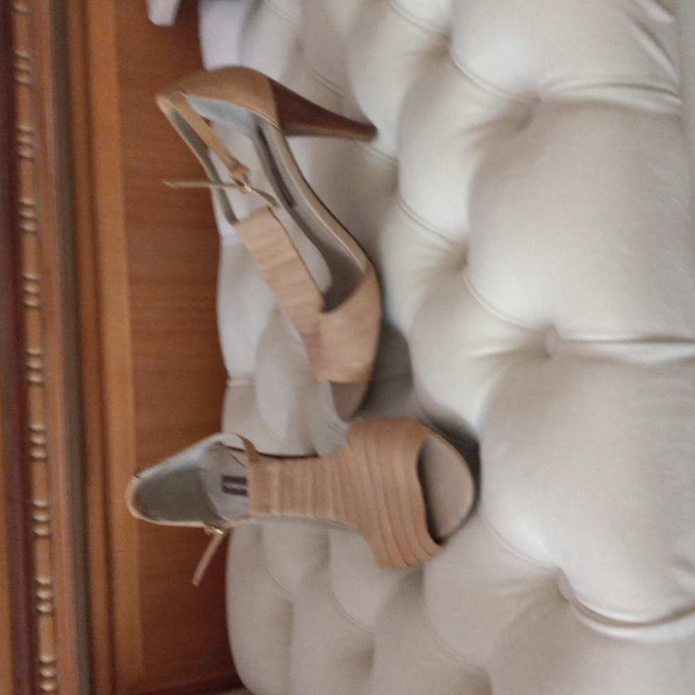 Adrienne Vittadini shoes